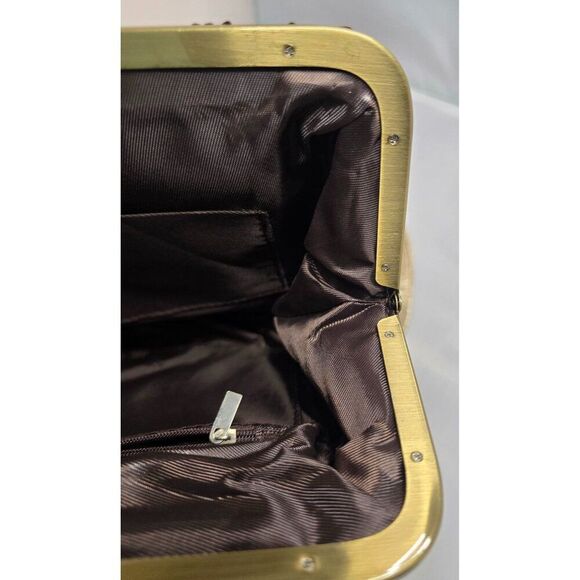 Vintage Gold Evening Bag With Ornate Clasp Chain Strap elegant chic glam dainty - Picture 8 of 10